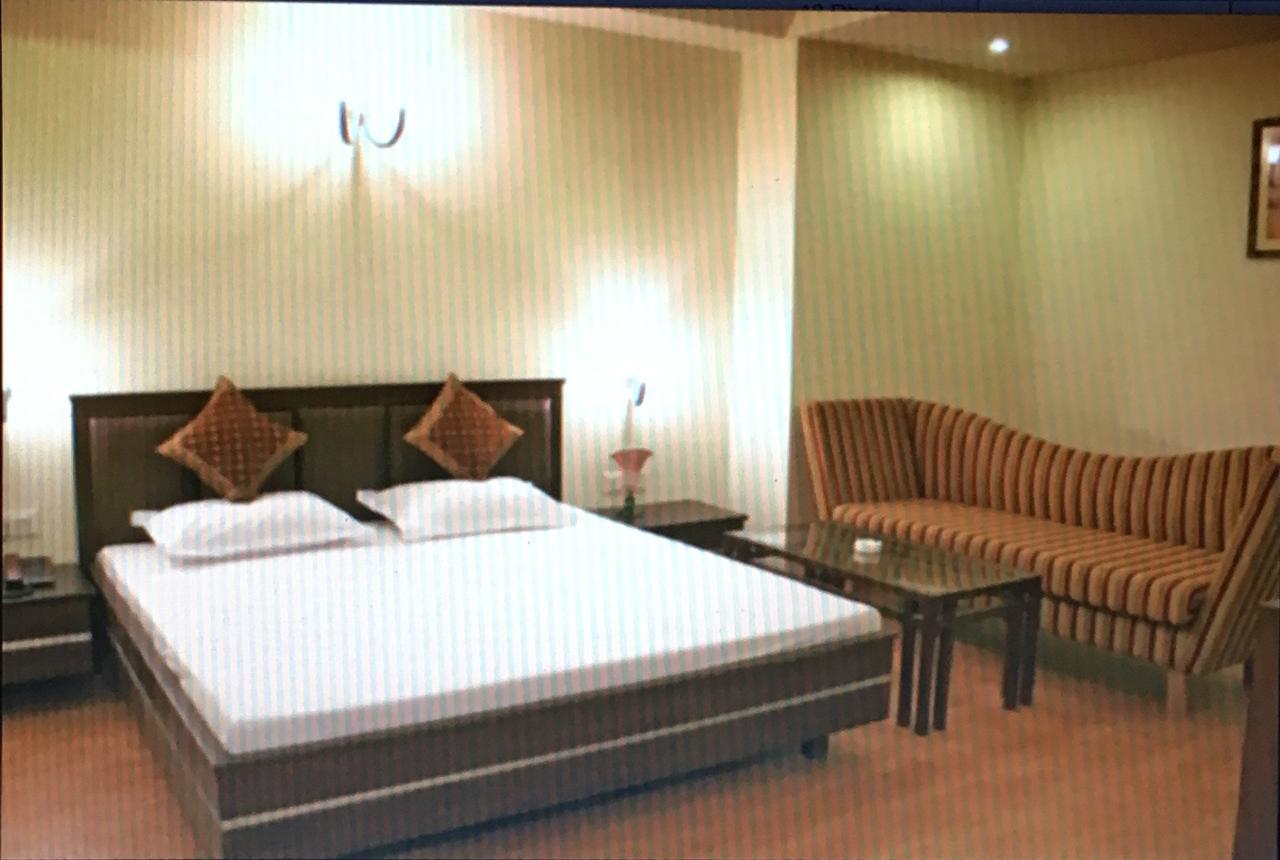 Elm Tree Amritsar Hotel Exterior photo
